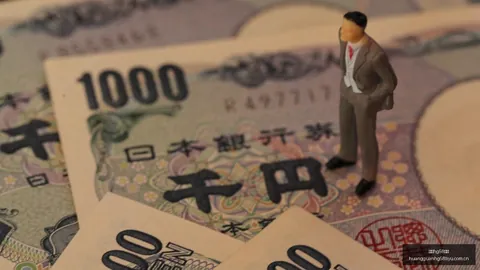 联想拯救者电竞，皇冠hg58体育入口，本，英雄联盟定制版首秀